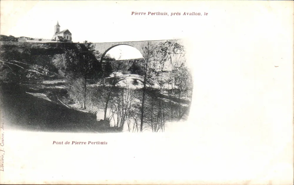 Ponte de Pierre Perthuis — perto de Avallon — Livraria J. Couton, Avallon - Frente