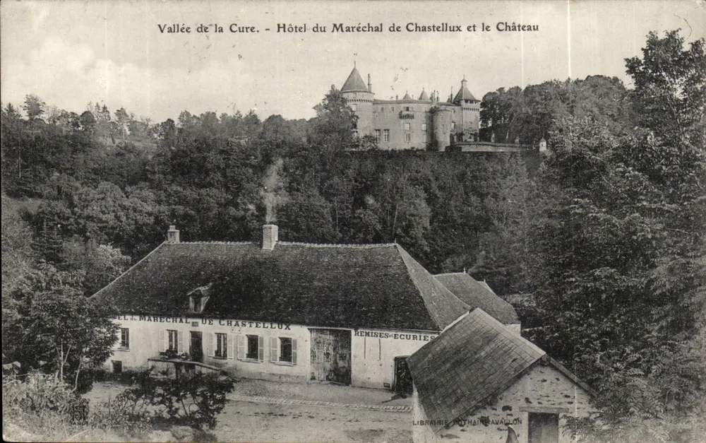 Tal der Cure - Hotel des Marschalls Chastellux und das Schloss - Librairie Pothain Bavaillon - Vorderseite