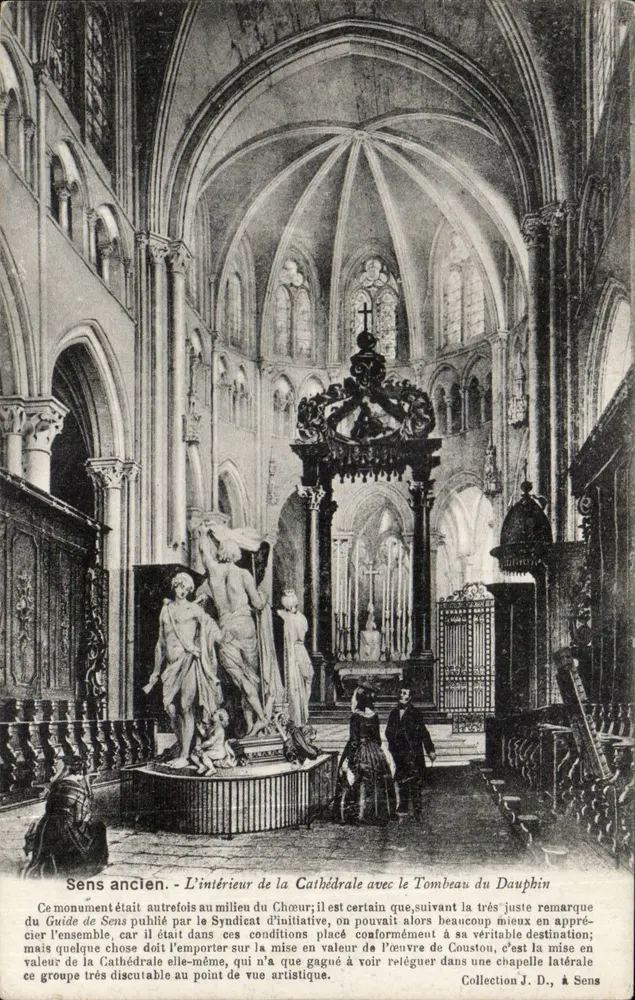 Altes Sens — Innenansicht der Kathedrale mit dem Grab des Dauphins — Sammlung J. D., Sens - Vorderseite