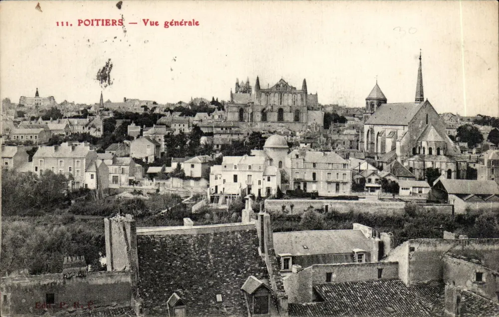 Poitiers — Vista geral — Édouard P. R. F. - Frente