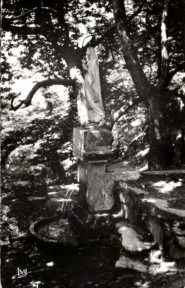 Fontaine Santa — Nossa Senhora dos Anjos — Ary - Frente