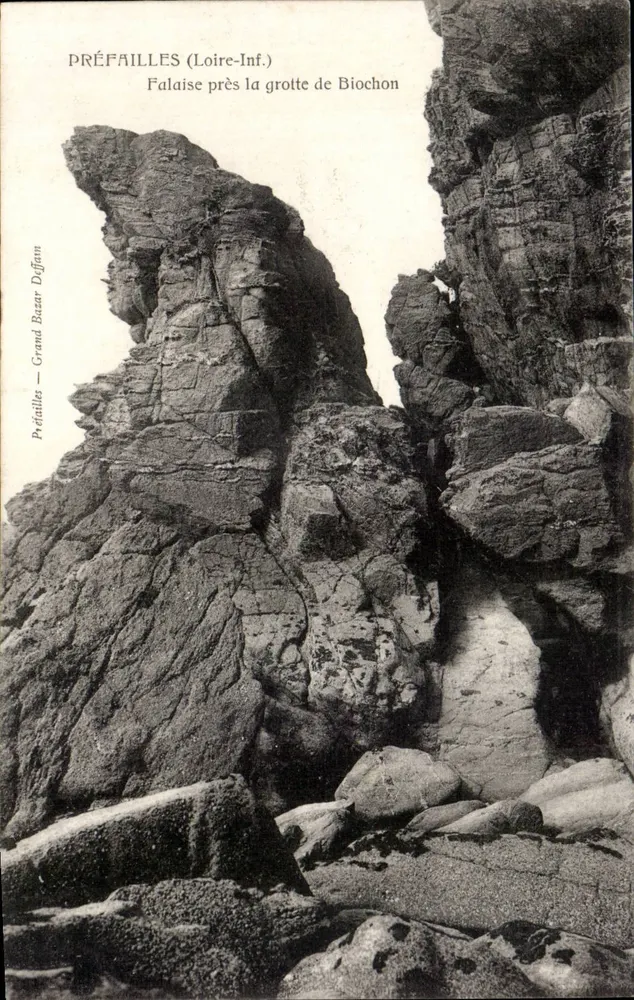 Prefailles (Loire-Inf.) — Felswand nahe der Höhle Biochon — Grand Bazar Duffans - Vorderseite