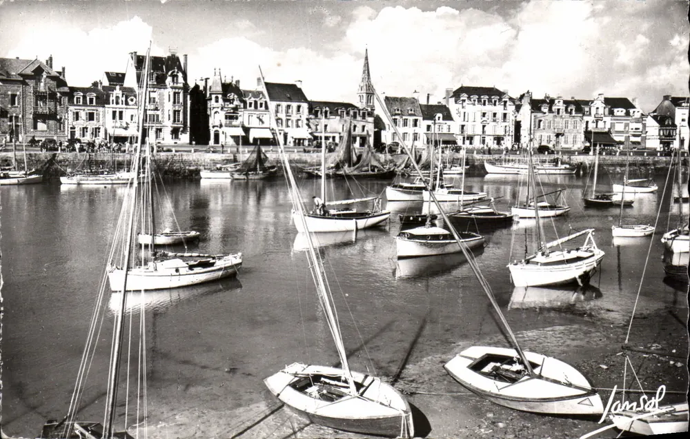 Le Pouliguen — O Porto com maré baixa — Edições Fotográficas Chambarry, n°417 - Frente