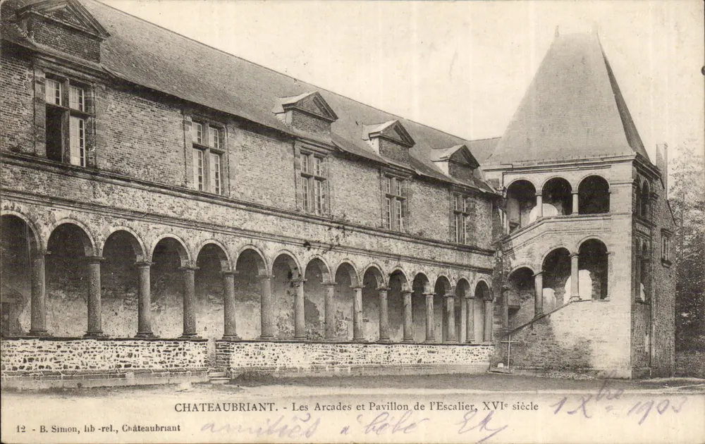 Châteaubriant - Die Arcaden und das Treppenpavillon, 16. Jahrhundert — B. Simon, lib-rel., Châteaubriant, Nr. 12 - Vorderseite