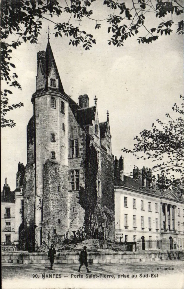 NANTES — Porte Saint-Pierre, aufgenommen von Südost — 6. Meile - Vorderseite