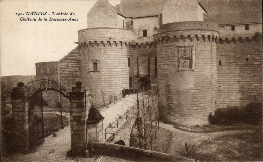 NANTES - Der Eingang zum Schloss der Herzogin Anne — unbekannter Verlag, Nr. 140 - Vorderseite