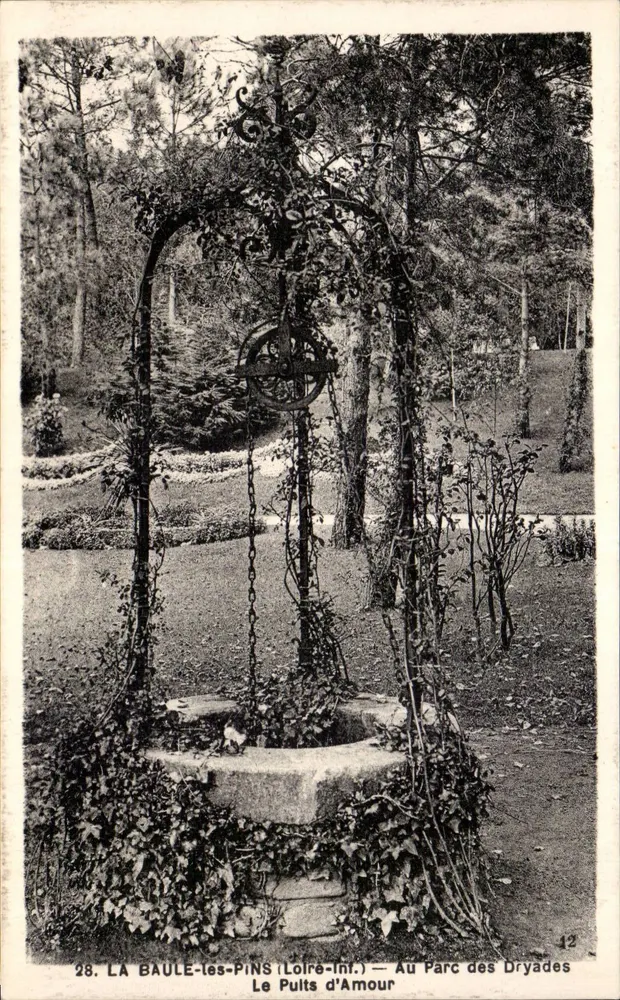 La Baule-les-Pins (Loire-Inf.) — Im Park der Dryaden, Der Liebesbrunnen — F. Chapeau, Nantes, n°28 - Vorderseite