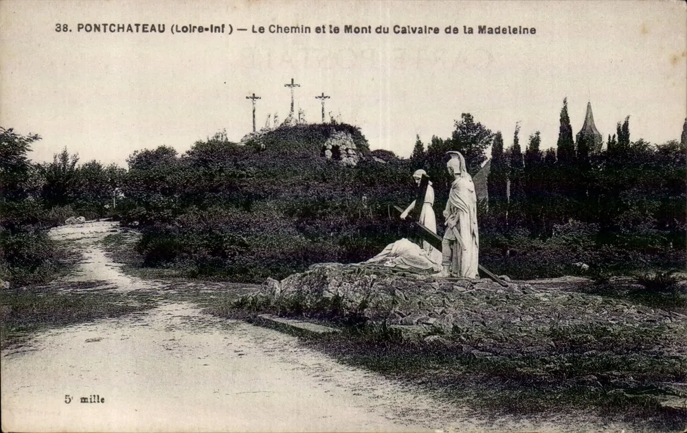 Pontchâteau (Loire-Inf) — Der Weg und der Berg des Kalvariums der Madeleine — F. Chateau, Druck von Éd. Château - Vorderseite