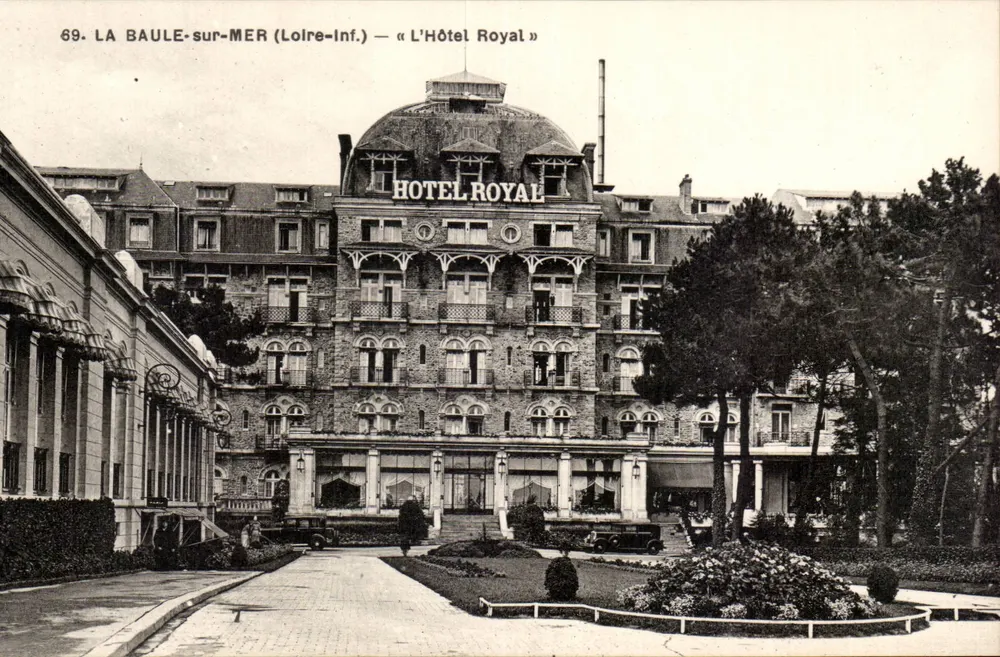 La Baule-sur-Mer (Loire-Inf.) — O Hotel Royal — editor F. Chopeau, Nantes, n°69 - Frente