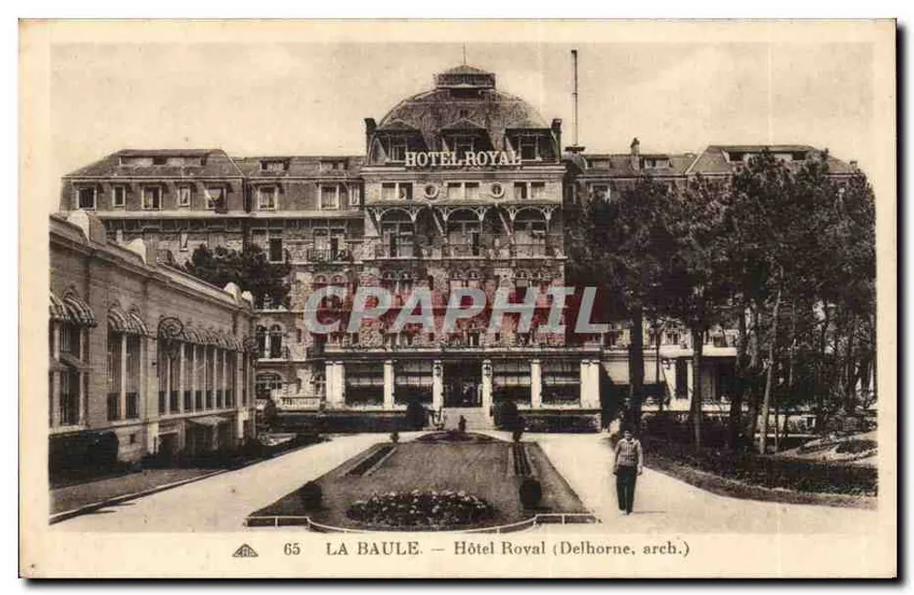La Baule — Hotel Royal (Delhorne, arch.) - Anverso