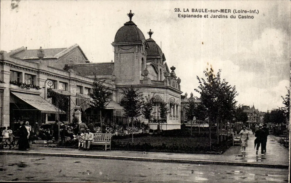 La Baule-sur-Mer (Loire-Inf.) — Esplanade und Jardins du Casino — F. Chapeau, Verlag, Nantes - Vorderseite