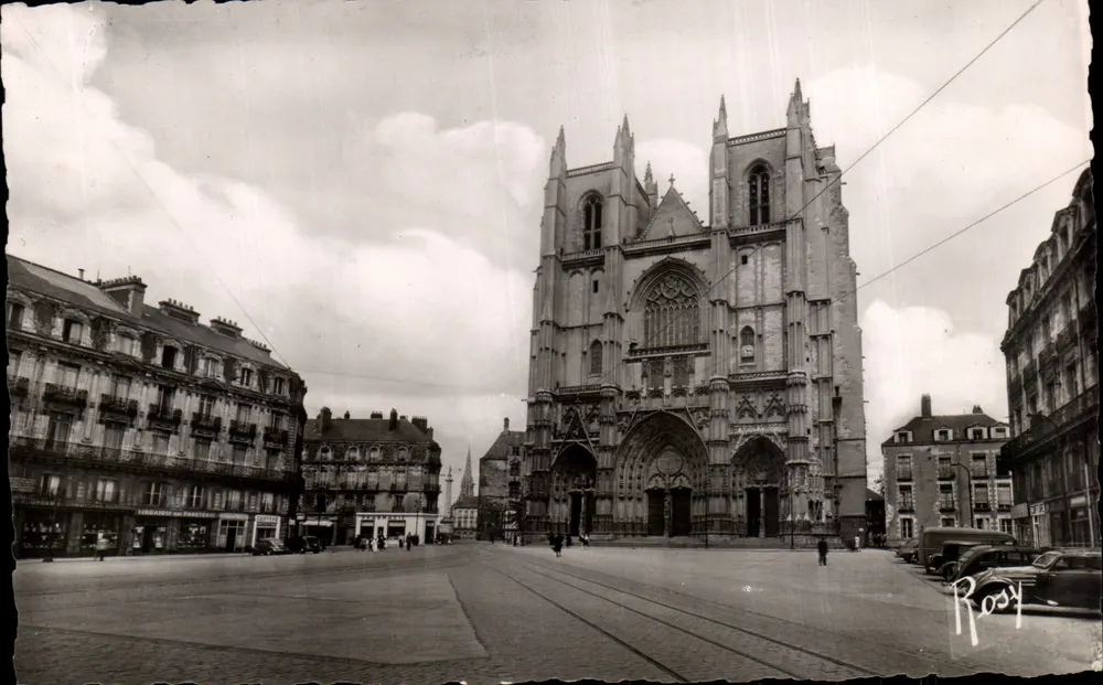 Nantes — Kathedrale Saint-Pierre und Platz — Roosy - Vorderseite