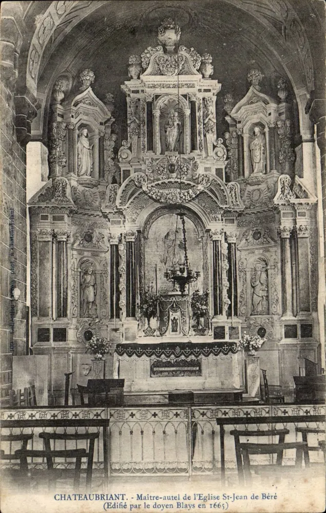 Châteaubriant — Meisteraltar der Kirche Saint-Jean in Béré (erbaut vom Dekan Blays im Jahr 1665) - Vorderseite