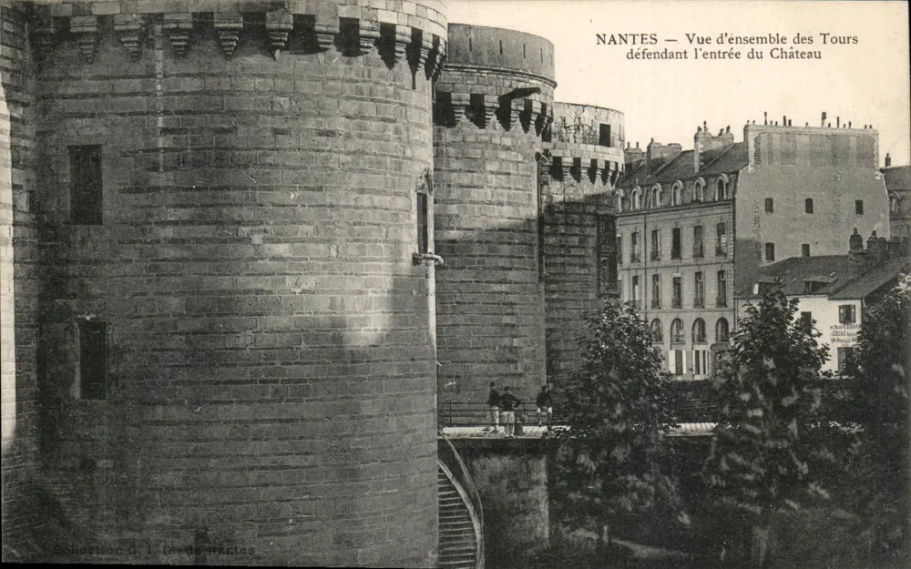 NANTES — Übersicht der Türme, die den Eingang zum Schloss schützen — Sammlung G. L. D. de Nantes - Vorderseite