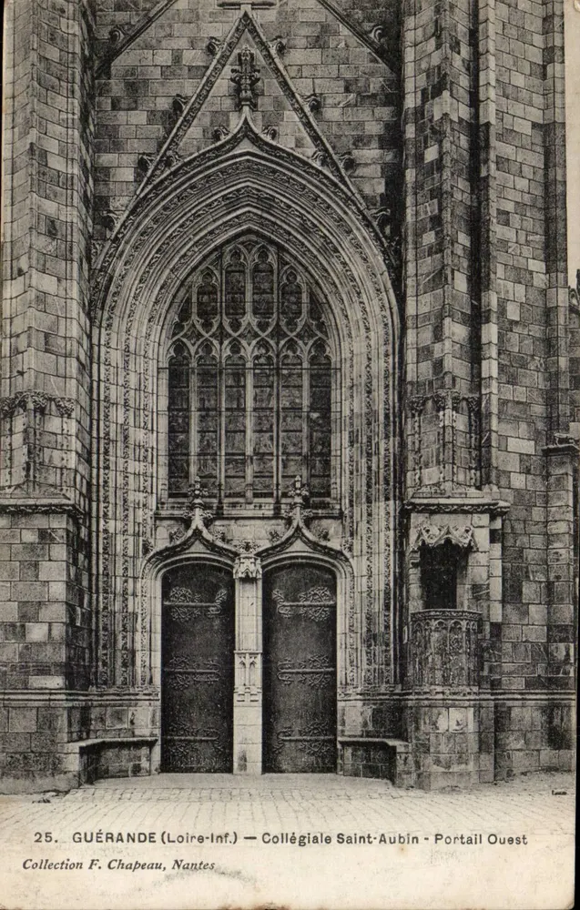 Guérande (Loire-Inf.) — Kollegiatkirche Saint-Aubin — Westportal — Sammlung F. Chapeau, Nantes - Vorderseite
