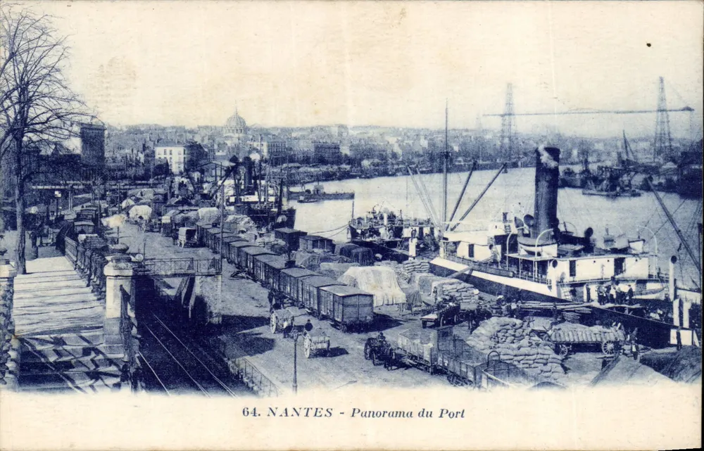 NANTES - Panorama do Porto — série 64, editor J. Nozais, editor do Mont-Goguet - Frente