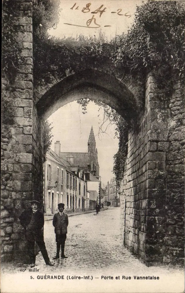 Guérande (Loire-Inf.) — Tor und Straße Vannetalse — Verlag '40e mille' - Vorderseite