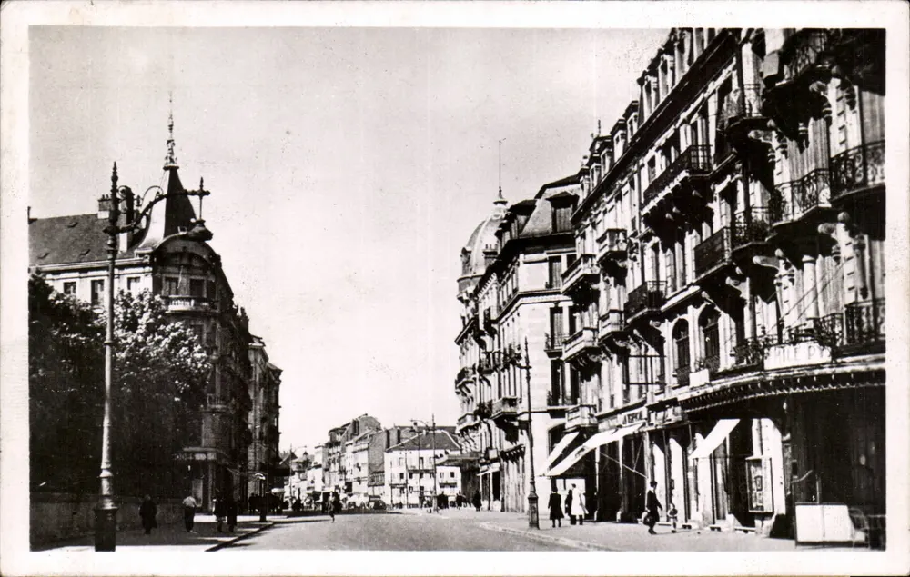 Vista de rua animada — Editor LA CIGOGNE, Strasbourg — n° 17.098 - Frente