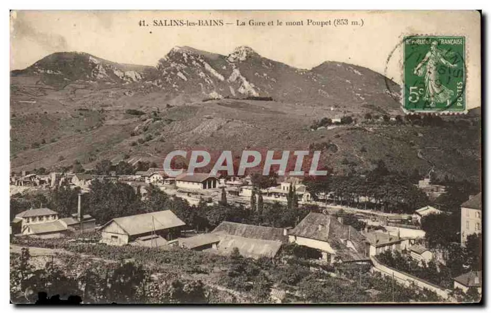Salins-les-Bains — Die Station und der Berg Poupet (853 m) - Vorderseite