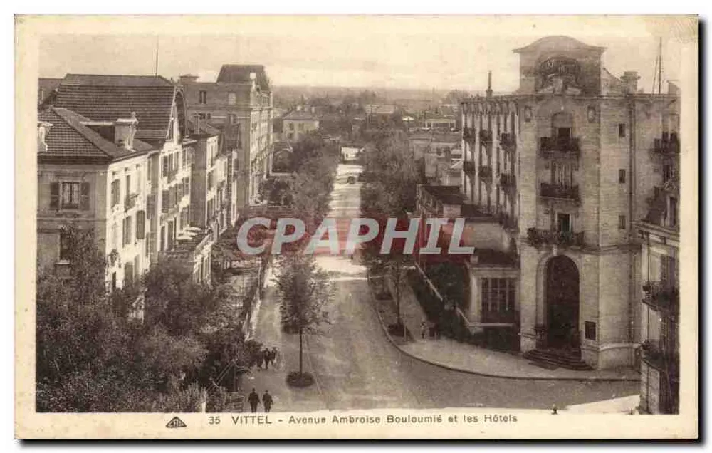 VITTEL - Avenue Ambroise Bouloumié und die Hotels — Vintage Postcard n°35 - Vorderseite