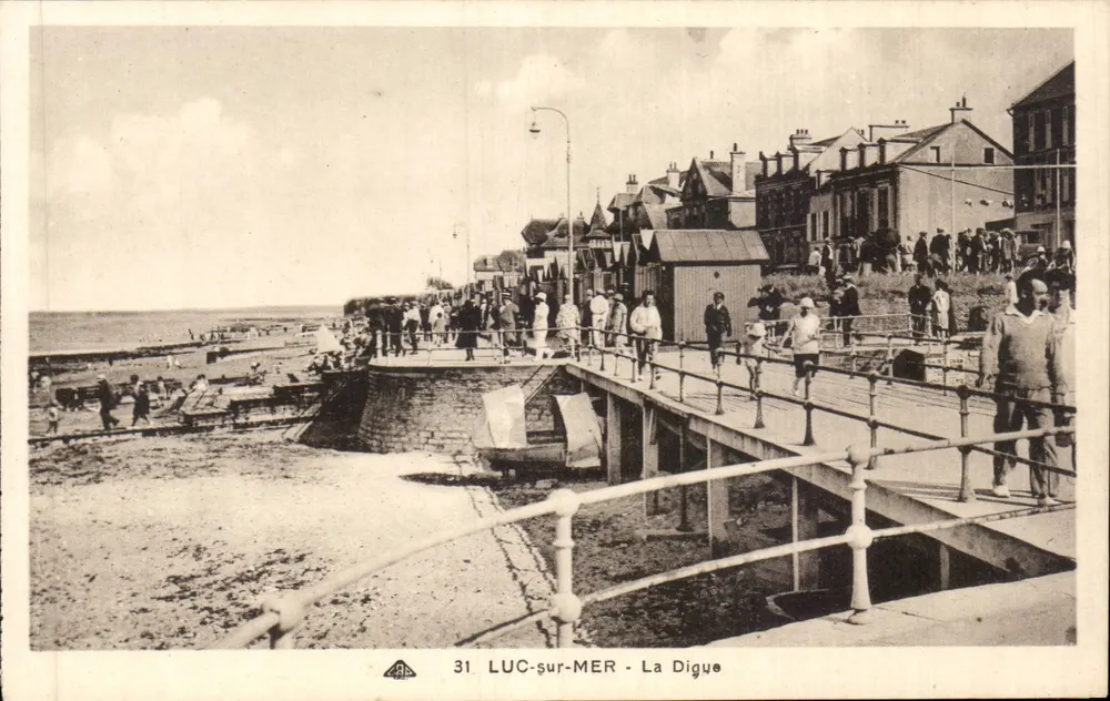 LUC-sur-MER - A Digue — editor APE, n° 31 - Frente