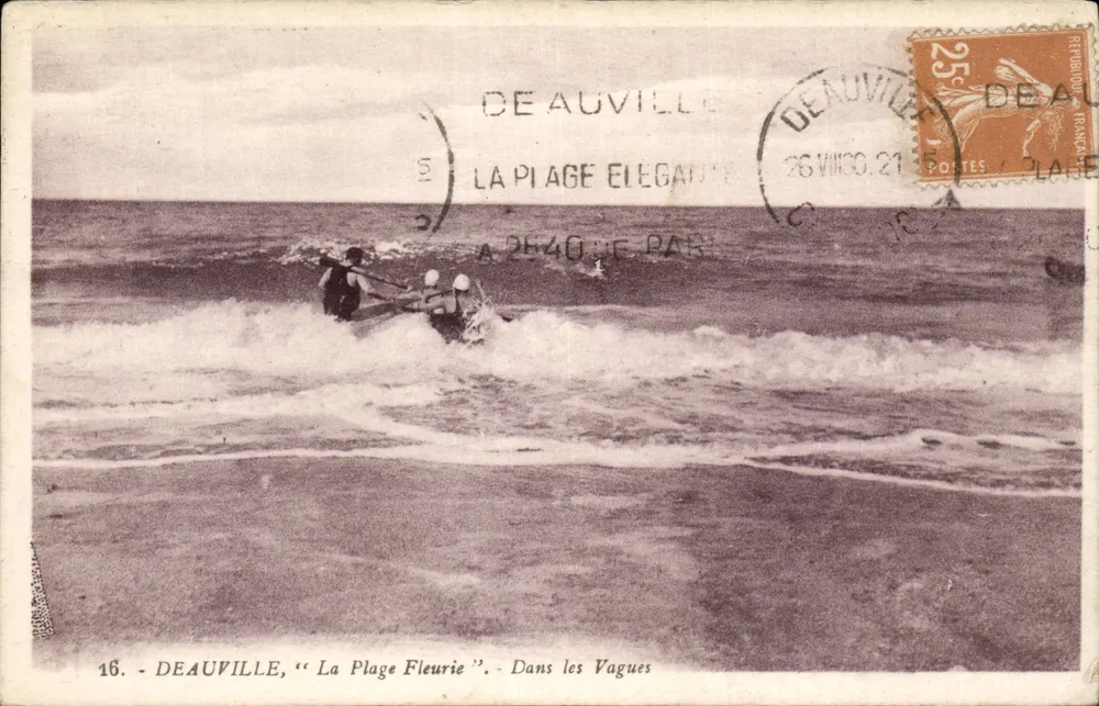 Deauville, "La Plage Fleurie" — In den Wellen — G. Arraud, n°16 - Vorderseite