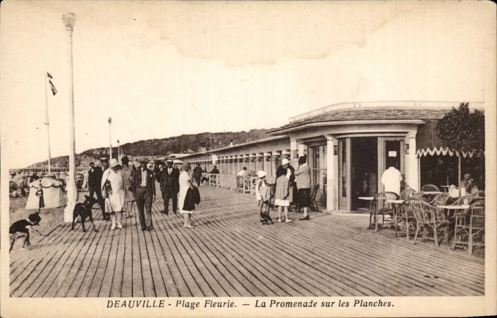 Deauville - Blühende Strände — Die Promenade auf den Brettern. - Vorderseite