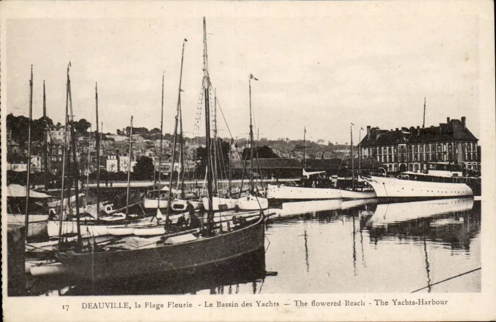 Deauville, die Blühende Strände — Der Yachten-Hafen - Vorderseite