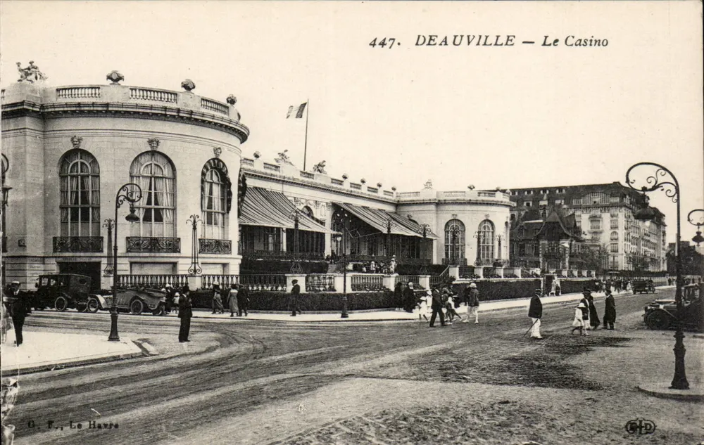 Deauville — Het Casino — G. F., Le Havre, n° 447 - Voorkant