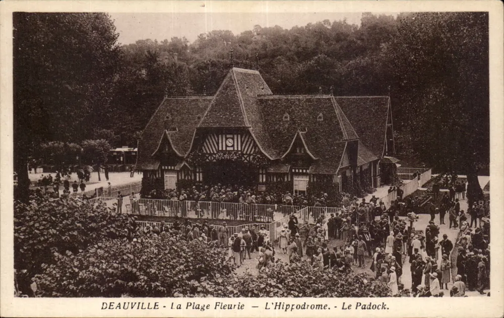 Deauville - A Praia das Flores - O Hipódromo - O Padock - Frente