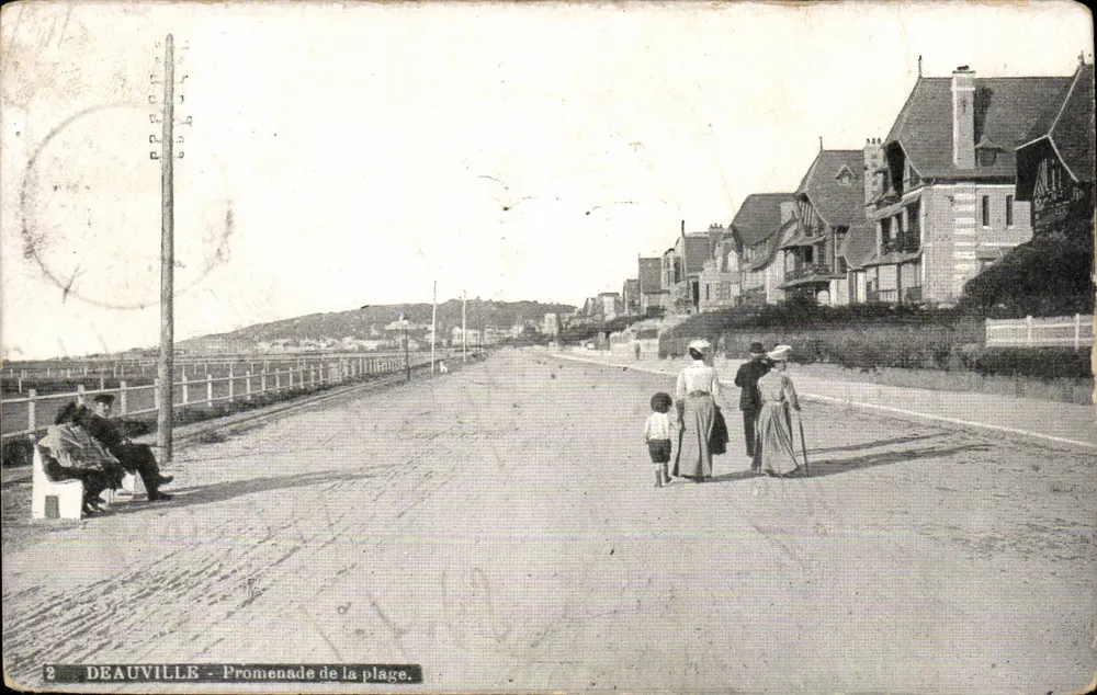 Deauville - Promenade da praia — editor AQUA PHOTO L.Y. & Cie, n°3 - Frente
