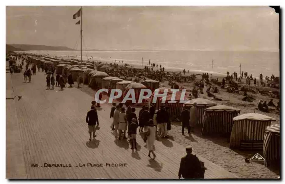Deauville — A Praia das Flores — C.A.P. Strasbourg - Frente
