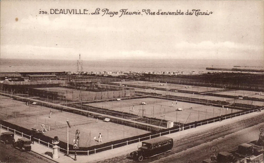 Deauville - La Plage Fleurie. Überblick über die Tennisplätze — Le Maitre, n°534 - Vorderseite