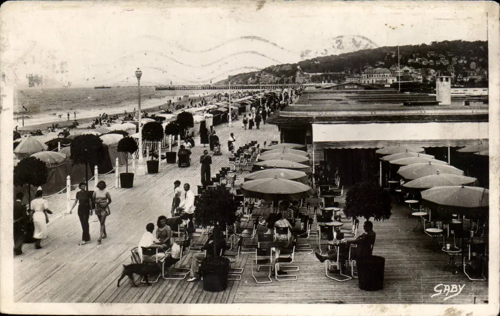 Deauville — Ansicht der Promenade des Plâchés — Editions Gaby - Vorderseite