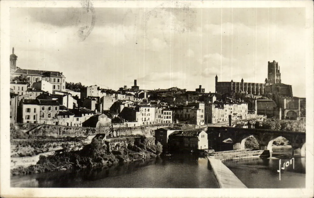 Albi (Tarn) — O velho ponte e a Catedral de Santa Cecília — Edições de Arte 'Yacht' - Frente