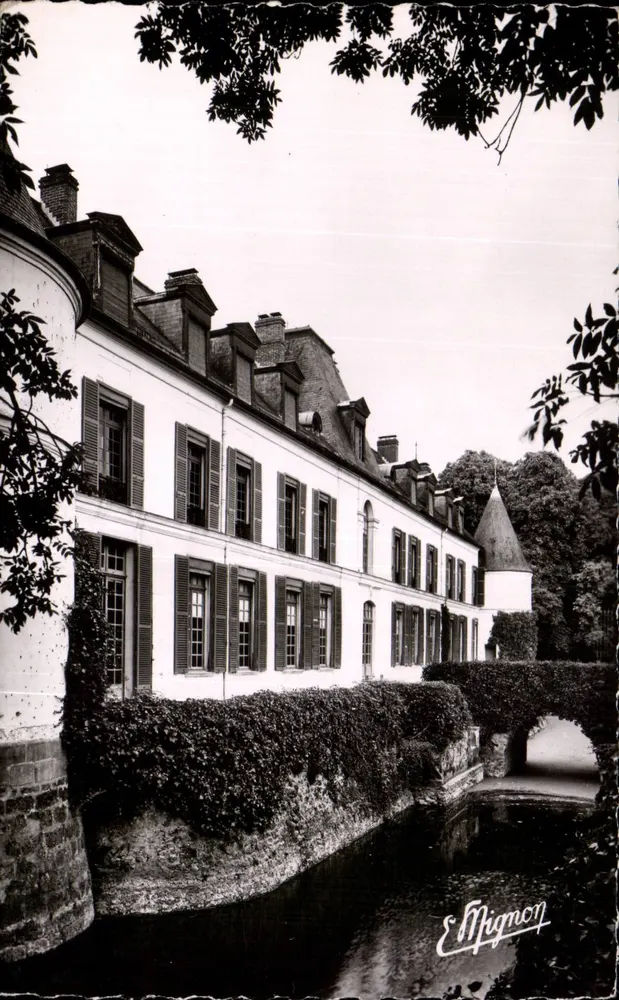 Castelo de La Verrière — Os Baluartes — Edição E. Mignon - Frente