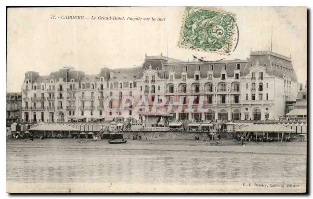 Cabourg — Das Grand-Hôtel. Fassade zum Meer — E.-E. Bandrey, Gabourg, Verleger - Vorderseite