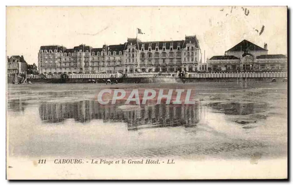 Cabourg - Die Strandpromenade und das Grand Hotel - LL - Vorderseite