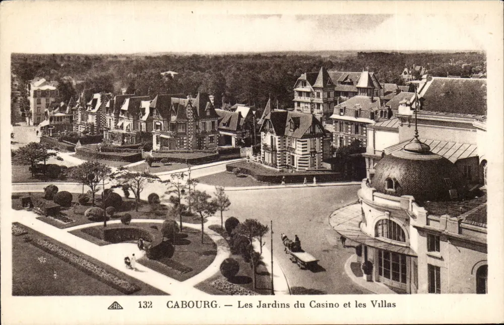 Cabourg — Die Gärten des Casinos und die Villen — Verlag Antike Ansichtskarte - Vorderseite
