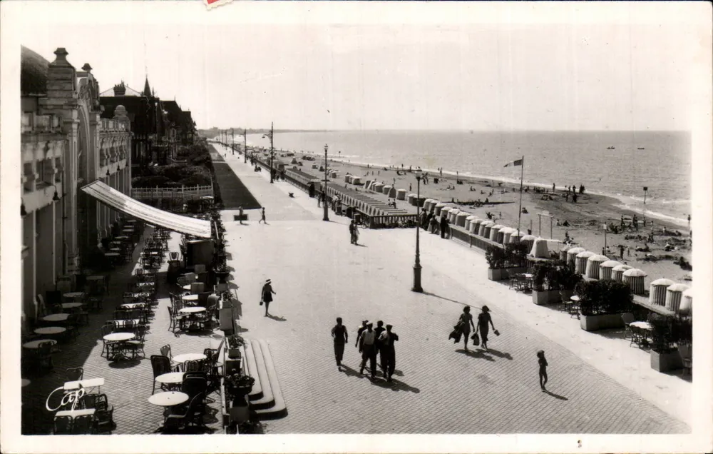 Cabourg — Die Terrasse der Engländer Richtung Westen — C.A.P. n°198 - Vorderseite