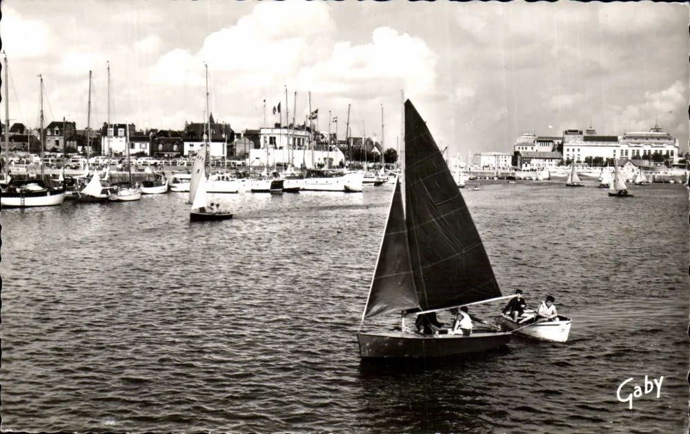 Hafen von Trouville-sur-Mer — Gruppe von Segelschiffen — Éditions Gaby - Vorderseite