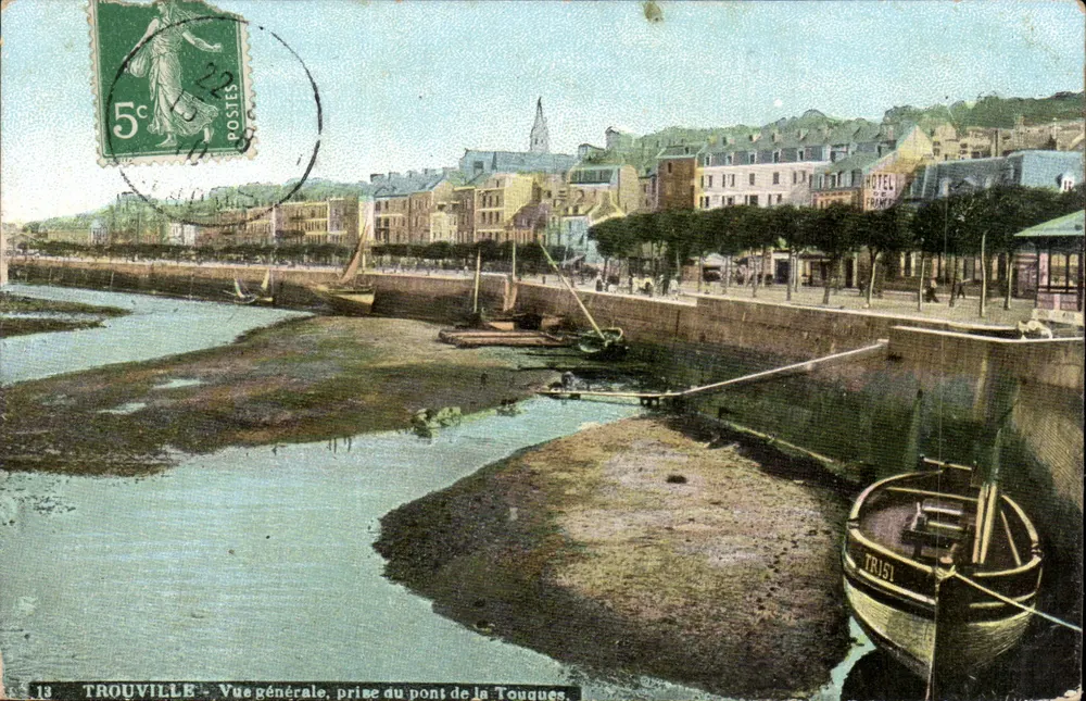 Trouville — Allgemeiner Blick, vom Brücke der Touques aus — anonymer Verlag, Nr. 13 - Vorderseite