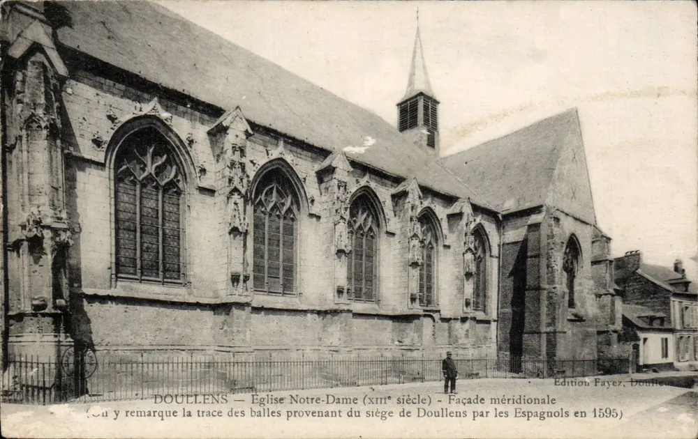 Doullens — Kirche Notre-Dame (13. Jahrhundert) — Südliche Fassade - Vorderseite
