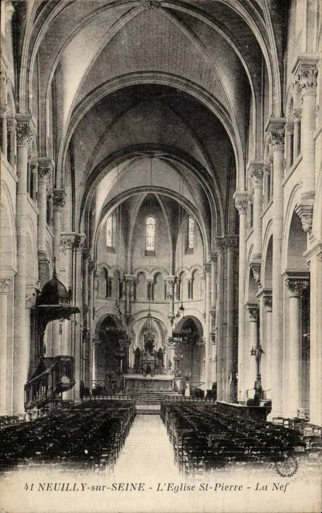 Neuilly-sur-Seine - Die Kirche St-Pierre - Die Kirchenschiff - Vorderseite