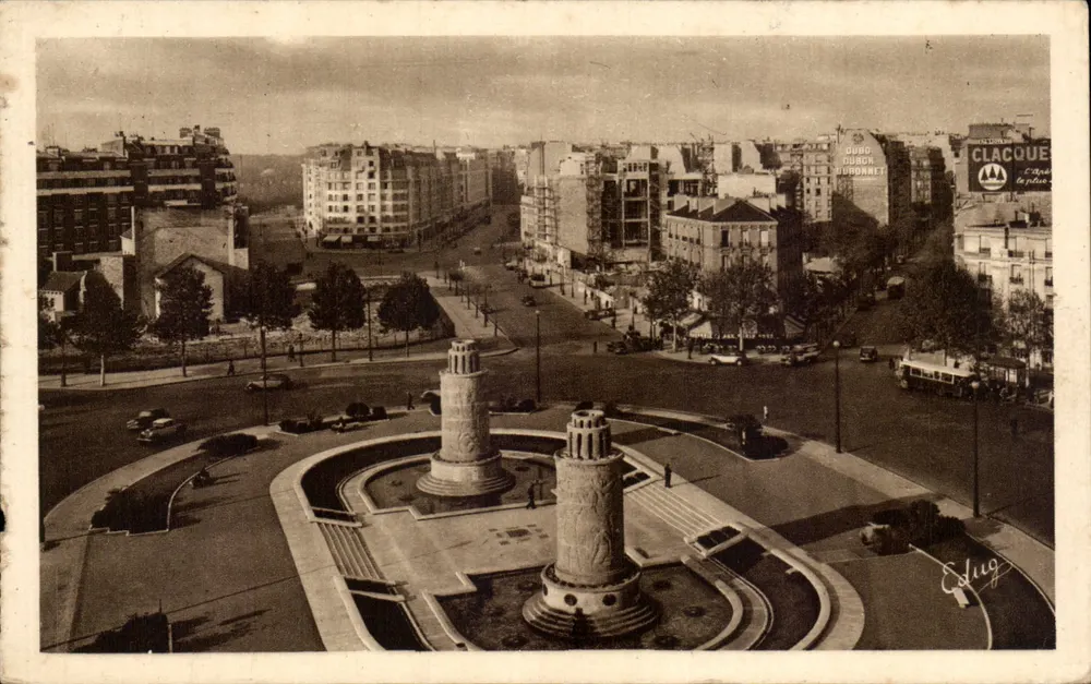 Place des Deux Piliers — Boulogne-Billancourt — Édug - Vorderseite