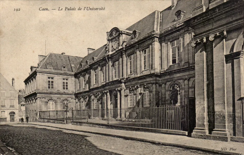 Caen — O Palácio da Universidade — ND Phot - Frente