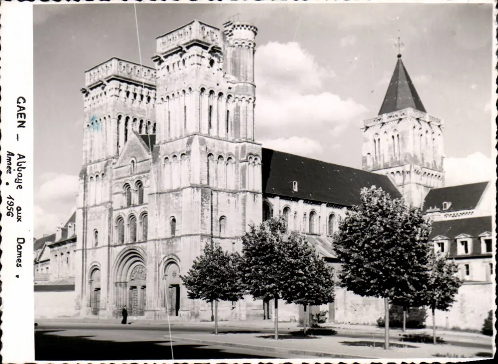 Caen — Abadia das Damas — GAEN — Abadia das Damas • 1956 - Frente