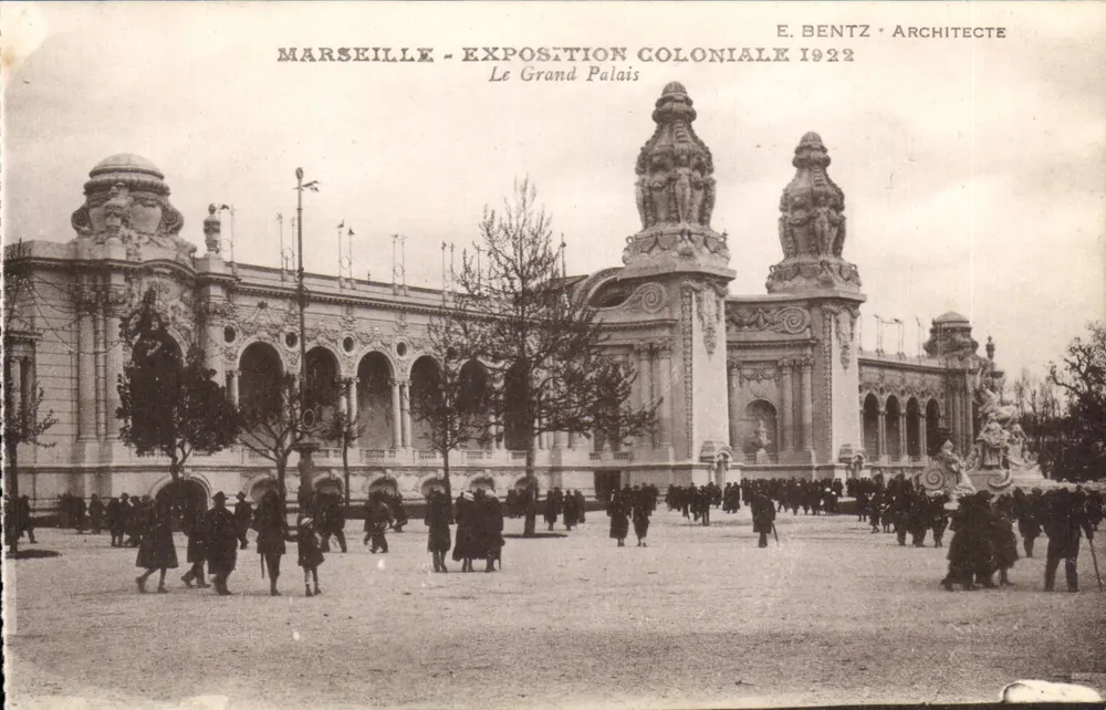 Marseille - Kolonialausstellung 1922 - Das Große Palais — E. Bentz, Architekt - Vorderseite