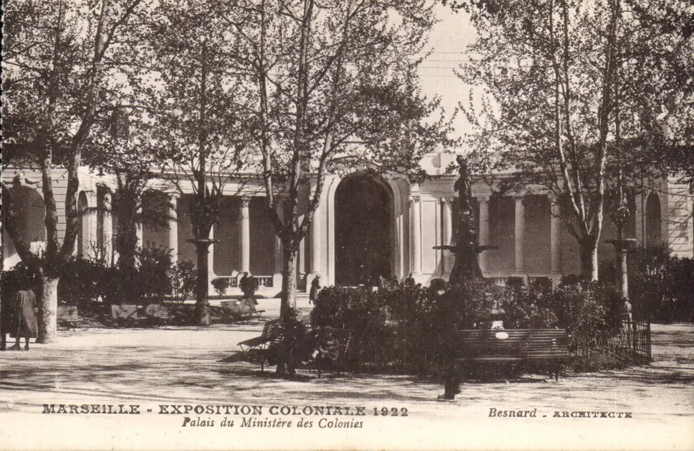 Marseille - Kolonialausstellung 1922 - Palais du Ministère des Colonies — Besnard, Architekt - Vorderseite