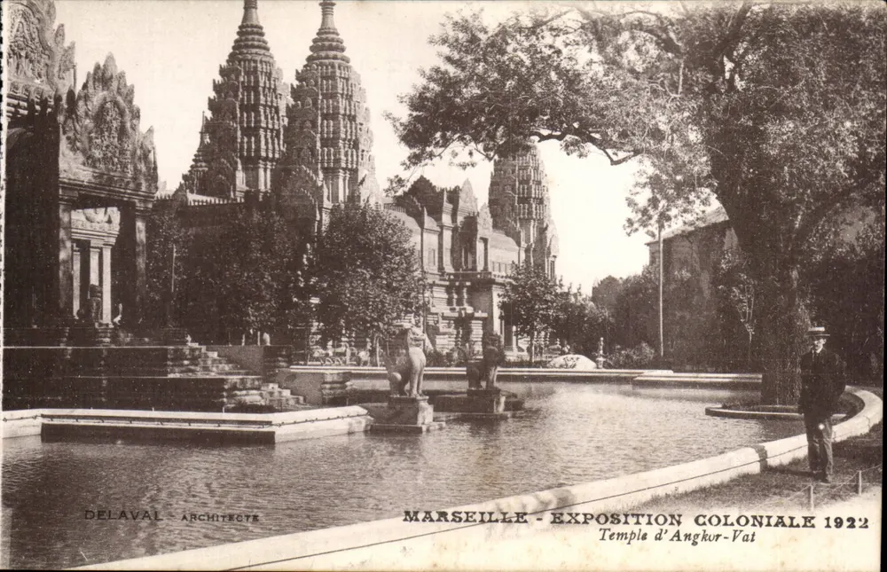 Templo de Angkor-Vat — Exposição Colonial 1922 — DelaVal — Arquiteto - Frente